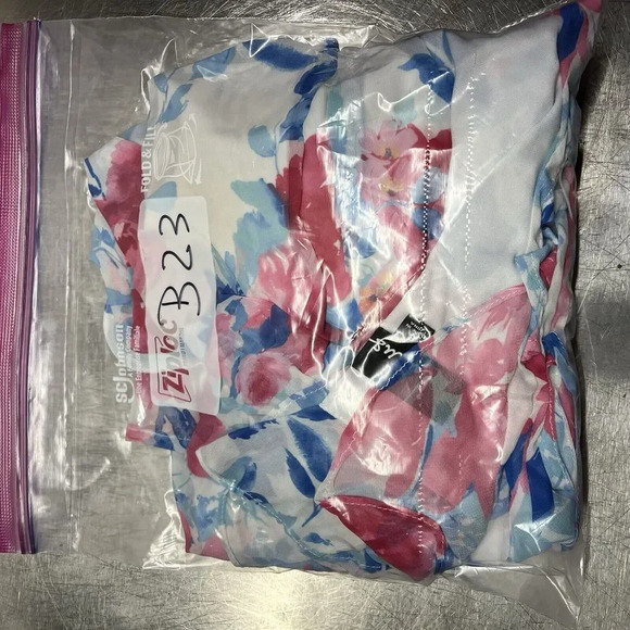 Lulu Flowered Party Wrap Dress‎ - Picture 4 of 5